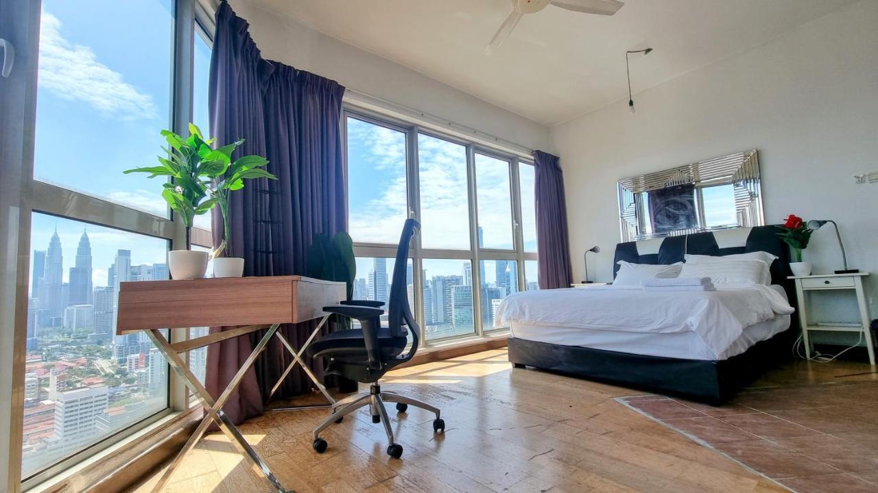 קואלה לומפור Penthouse On 34 - The Highest Unit And Best Views In Regalia & Private Rooftop Terrace מראה חיצוני תמונה